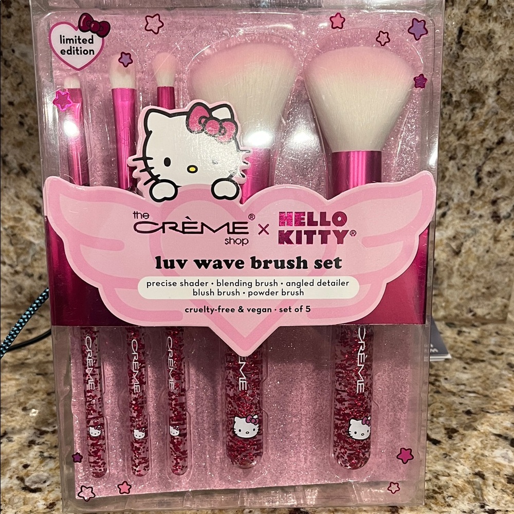 Hello Kitty Pink Glitter Brush Set